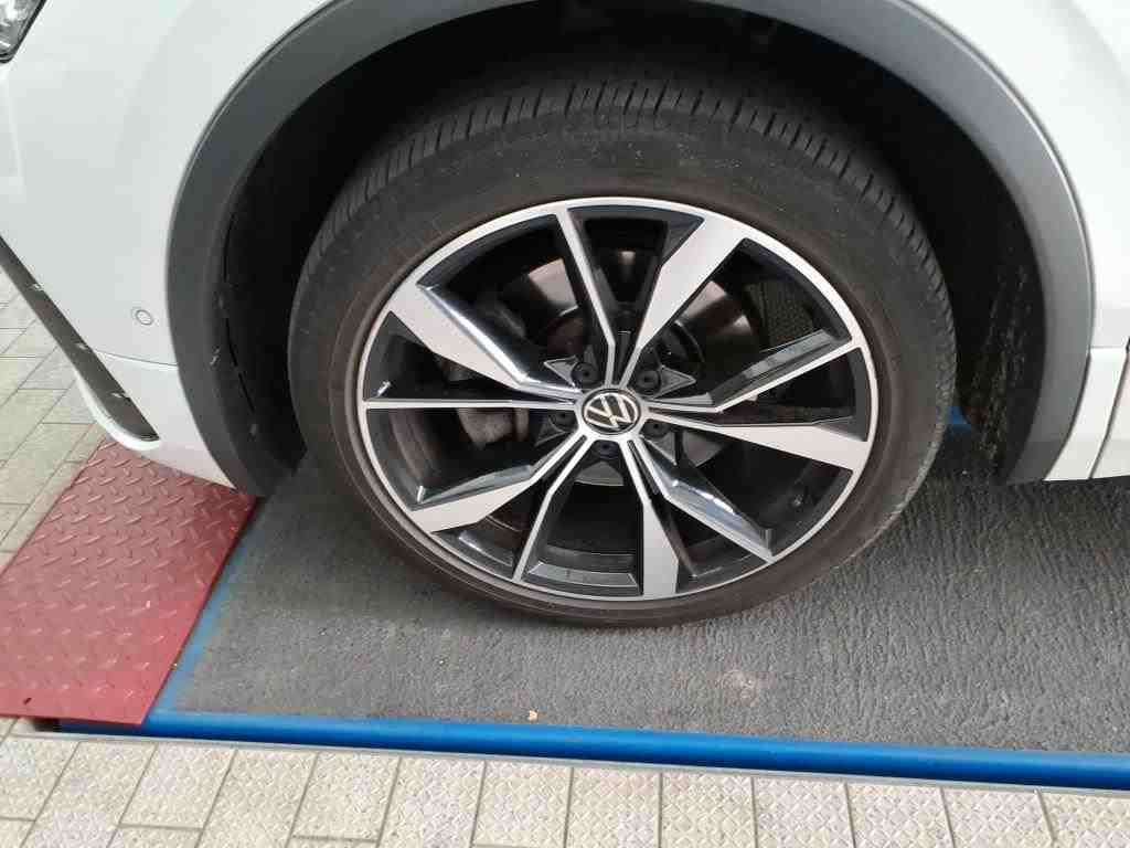 2021 Volkswagen Tiguan   AWD