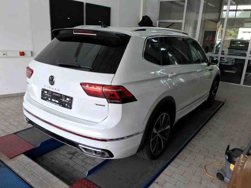 2021 Volkswagen Tiguan   AWD
