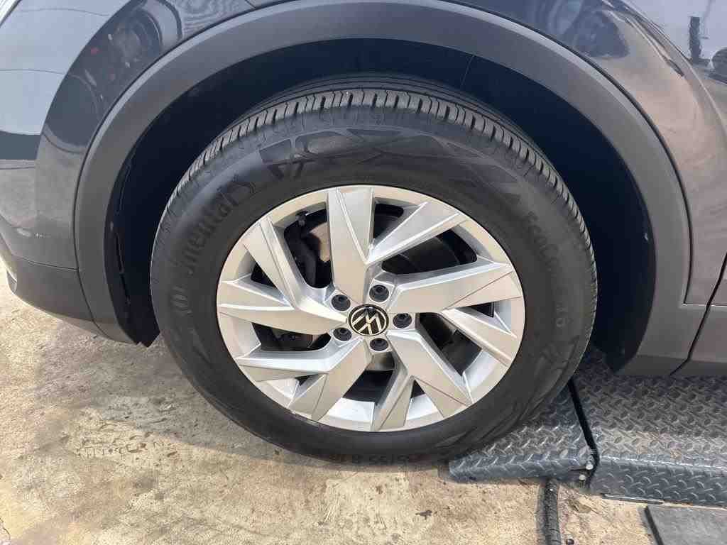 2020 Volkswagen Tiguan   AWD