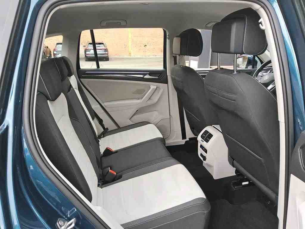 2020 Volkswagen Tiguan   AWD