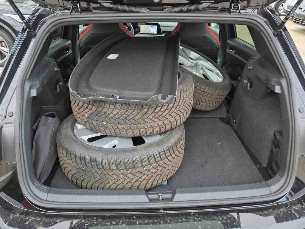 2020 Volkswagen Golf   