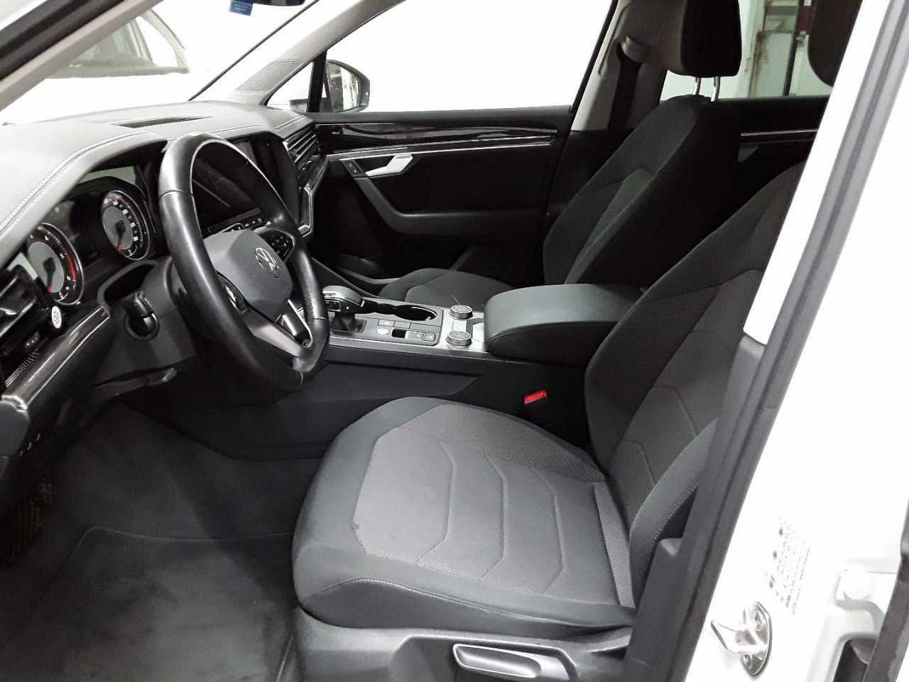 2020 Volkswagen Touareg   