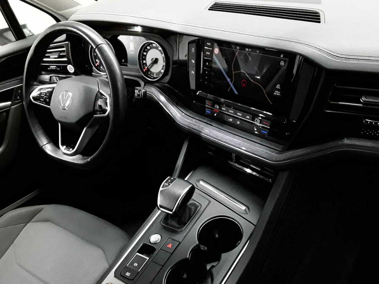 2020 Volkswagen Touareg   