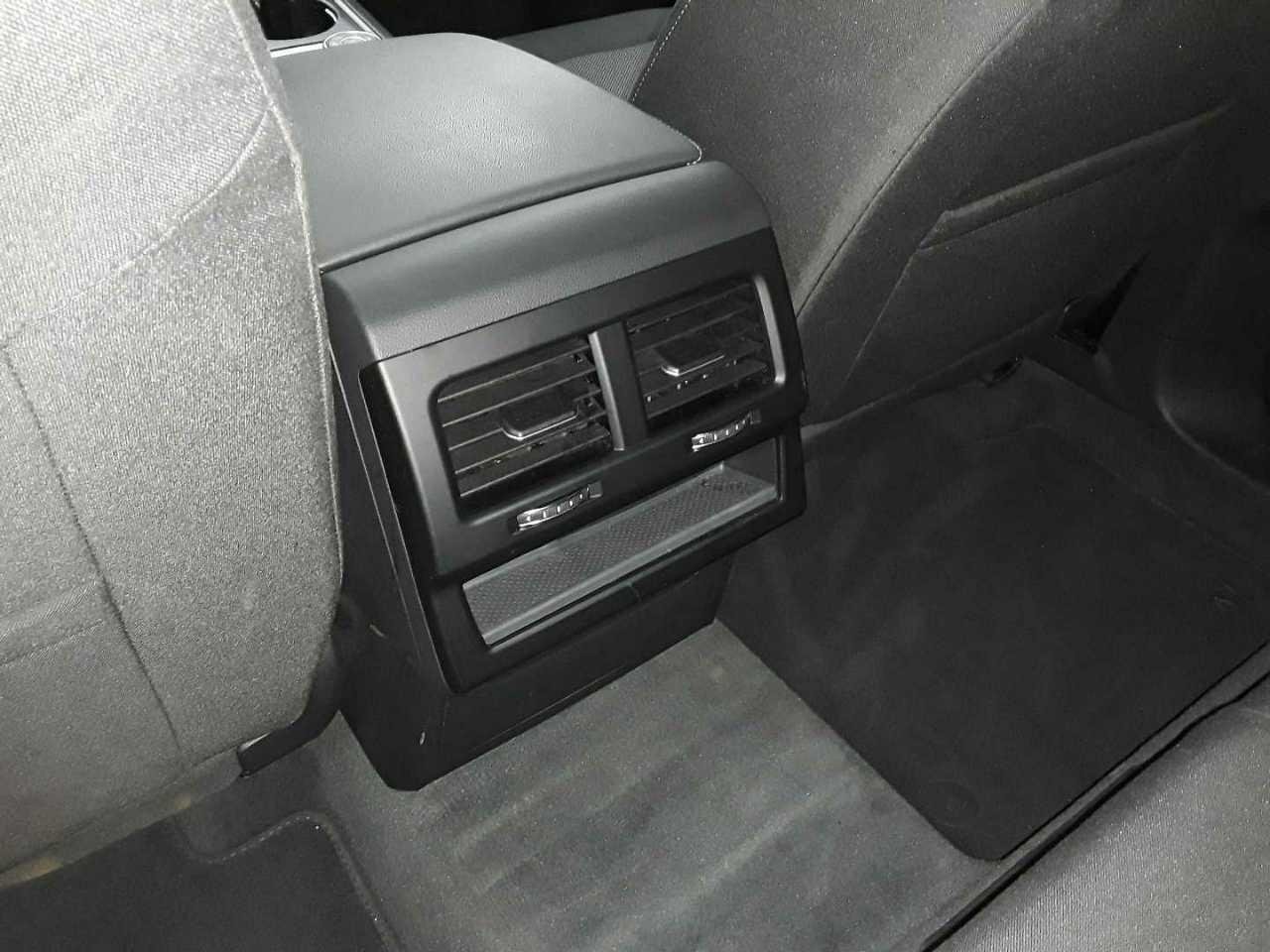 2020 Volkswagen Touareg   