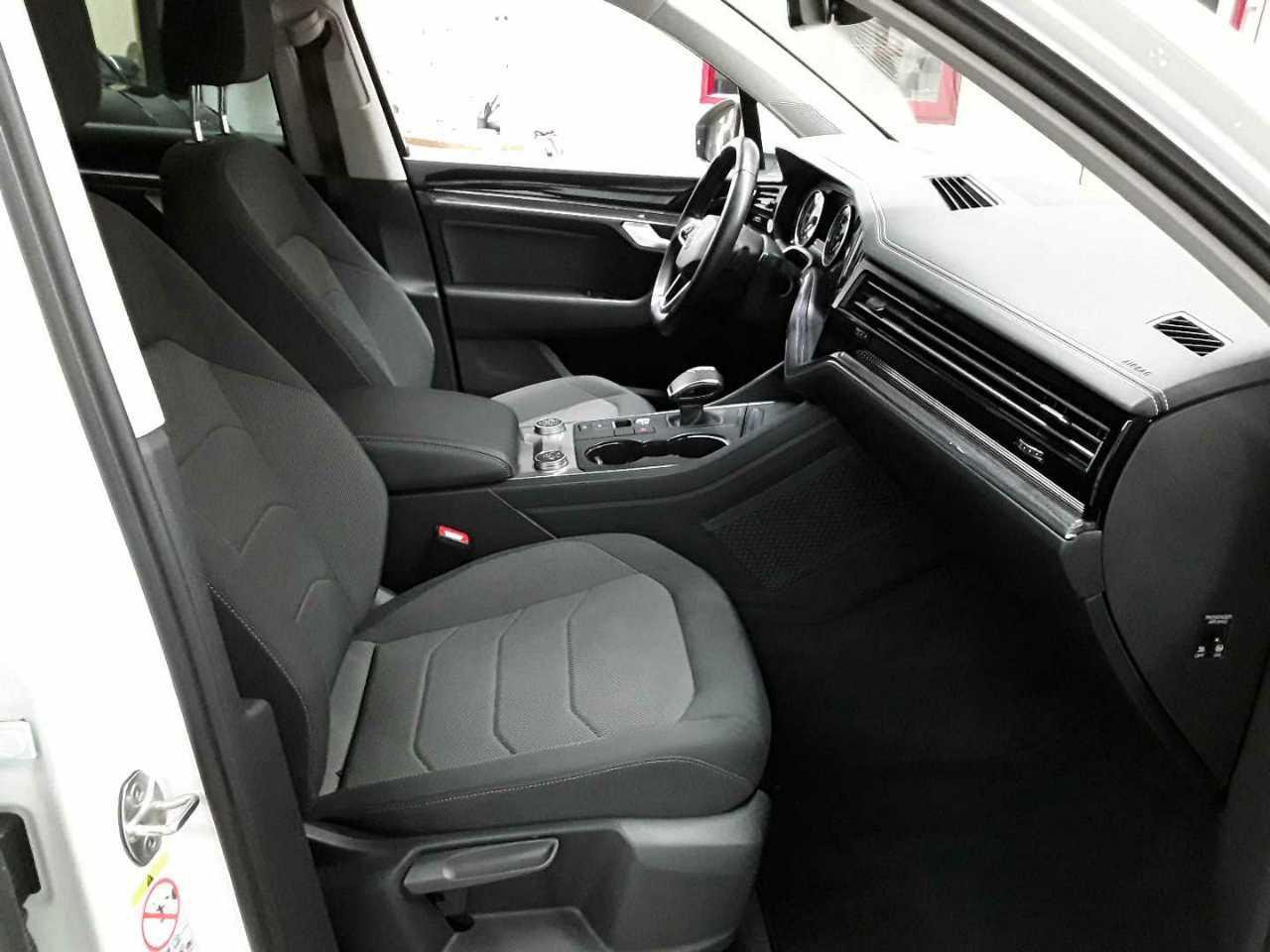 2020 Volkswagen Touareg   