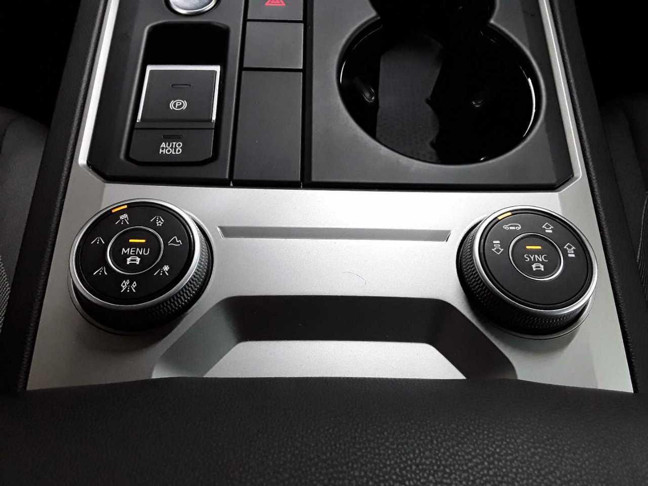 2020 Volkswagen Touareg   