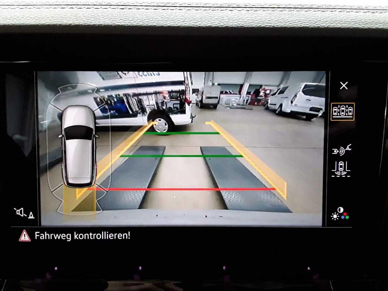 2020 Volkswagen Touareg   