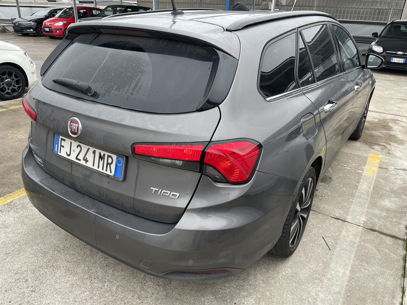 Fiat Tipo 1.6 MultiJet Business - Diesel - Automatic - 120 hp - 243.689 km