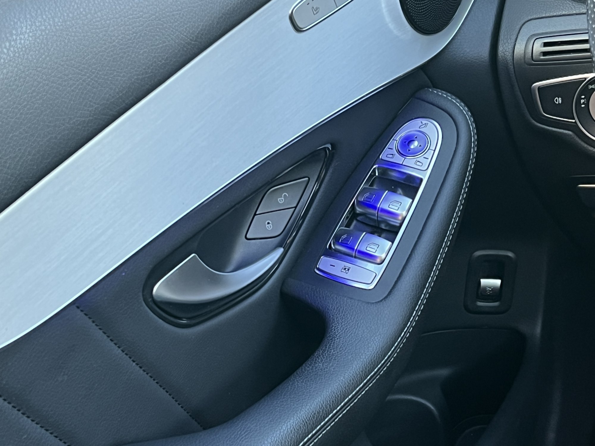 2021 Mercedes-Benz GLC   AWD