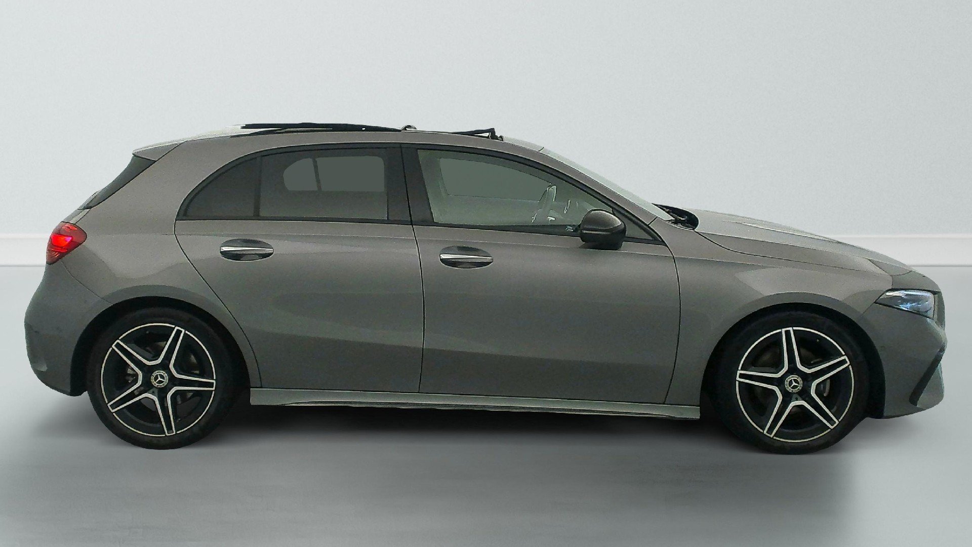 2023 Mercedes-Benz A   