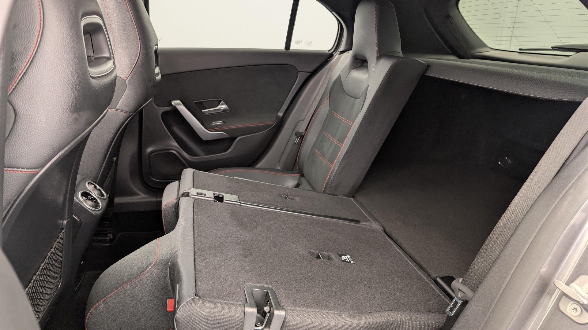 2023 Mercedes-Benz A   