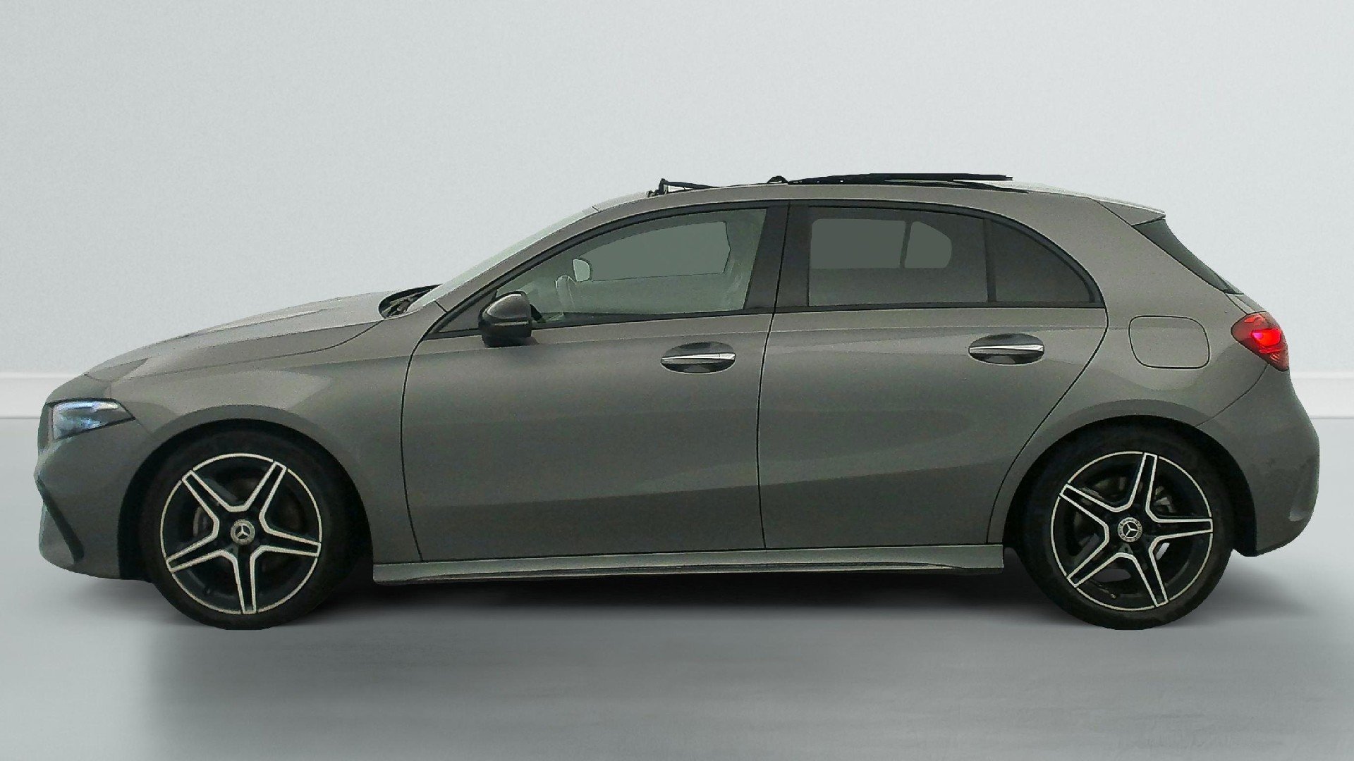 2023 Mercedes-Benz A   