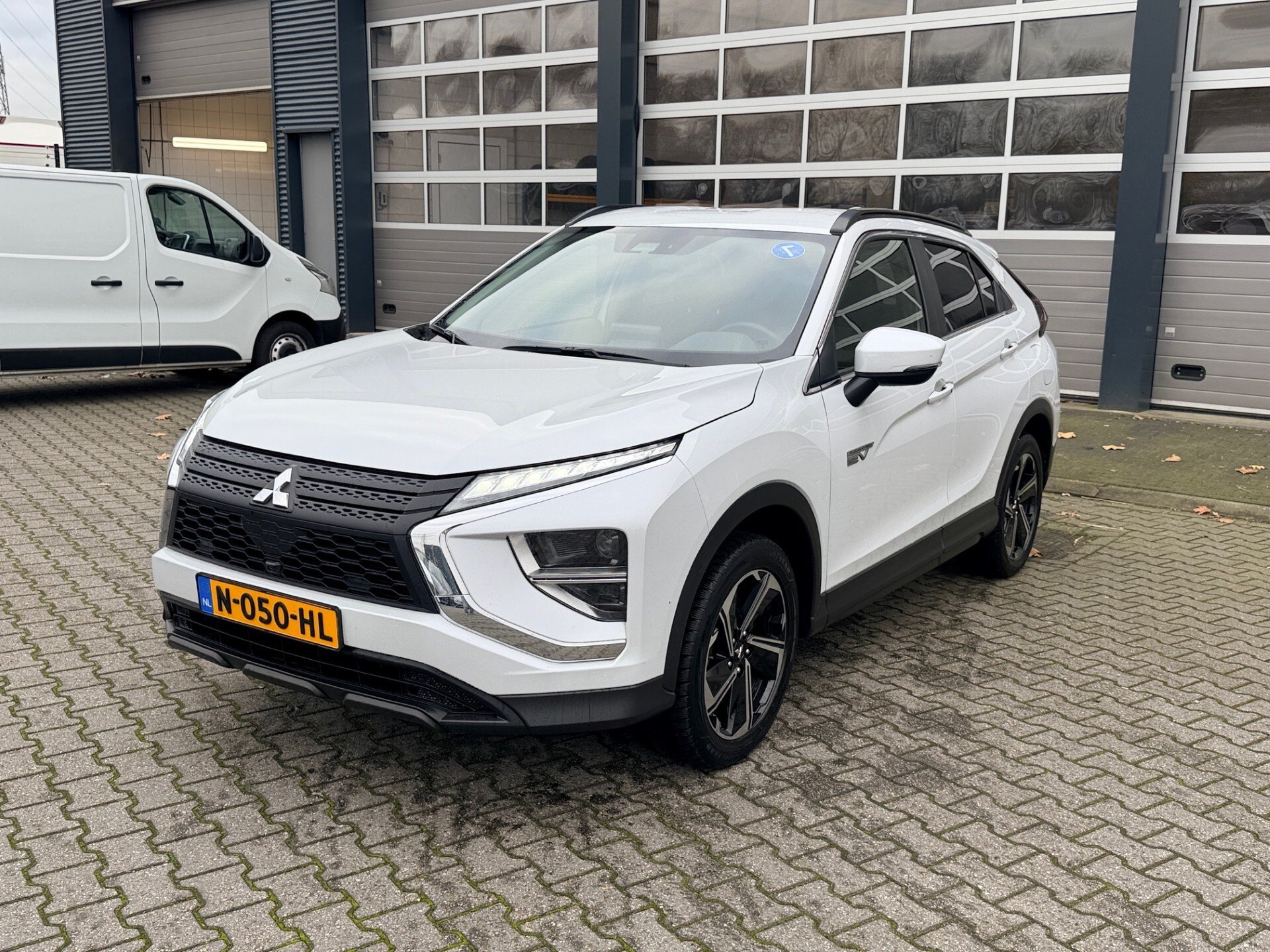 Mitsubishi Eclipse 2.4 Intense - Hybrid - Automatic - 188 hp - 135.686 km