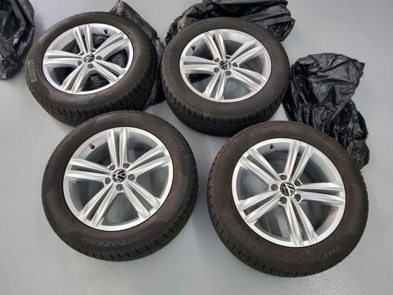 2020 Volkswagen Tiguan   AWD