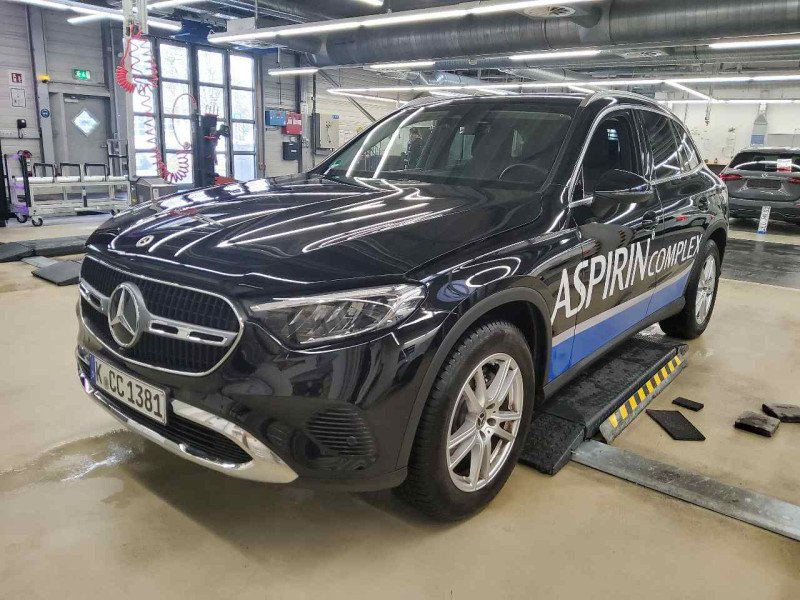 2022 Mercedes-Benz GLC   AWD