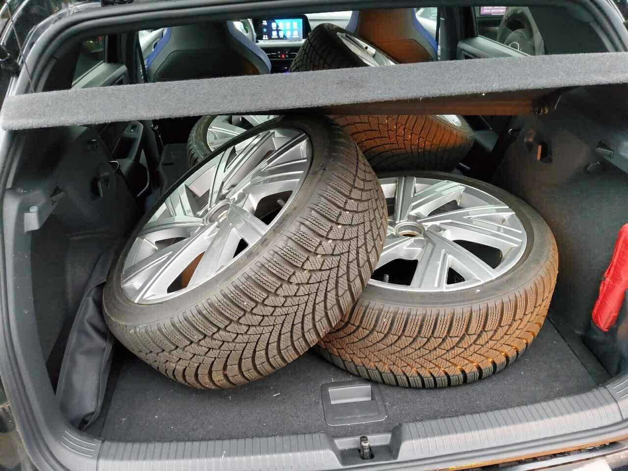 2020 Volkswagen Golf   AWD