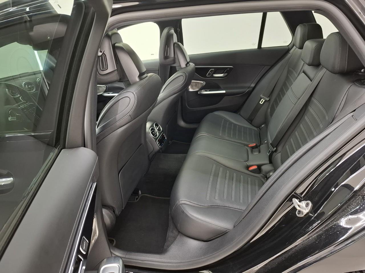 2022 Mercedes-Benz C   