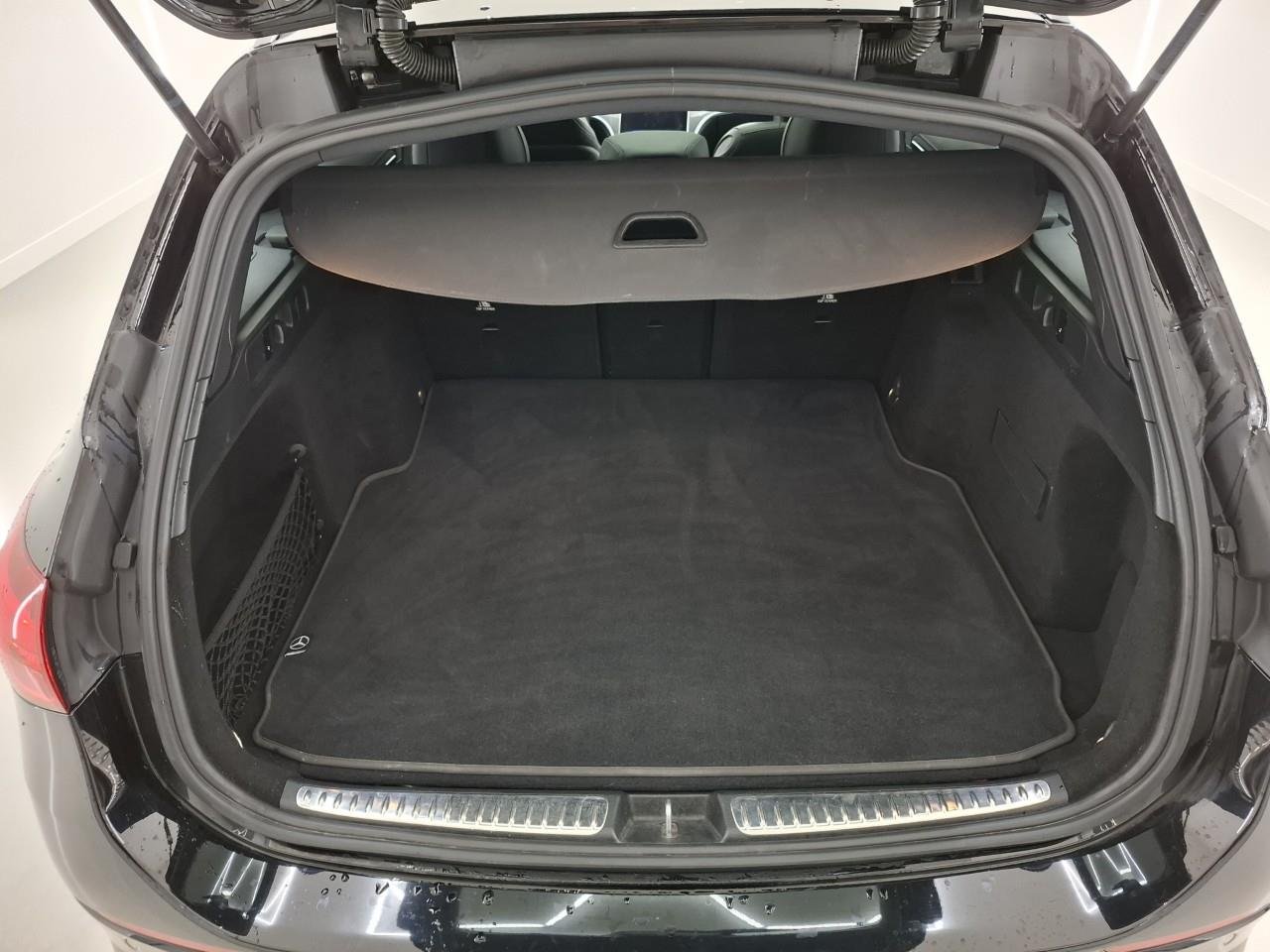 2022 Mercedes-Benz C   