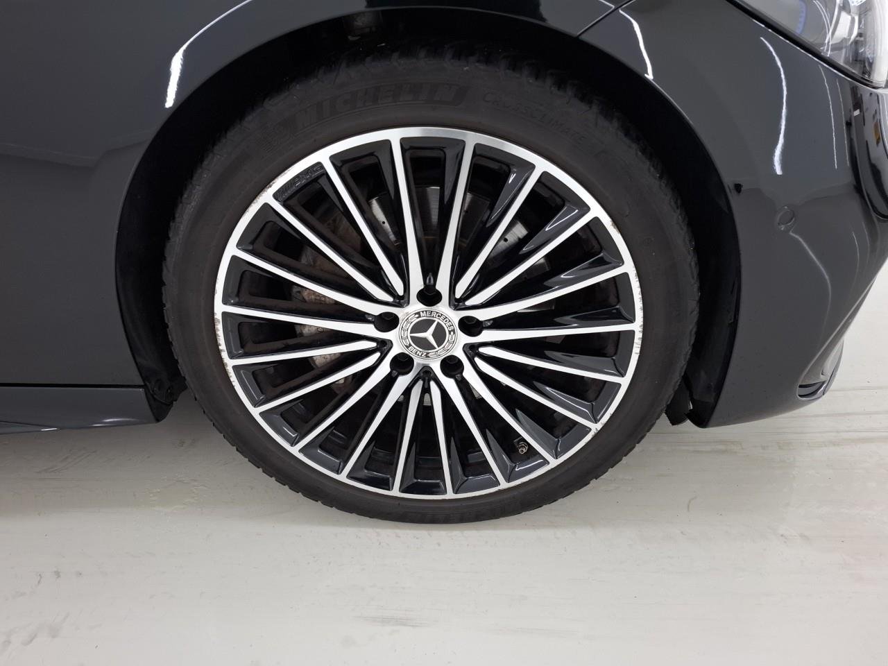 2022 Mercedes-Benz C   