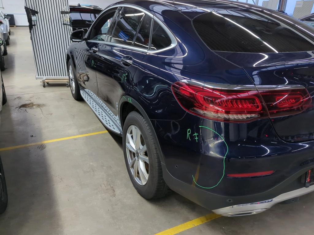 2019 Mercedes-Benz GLC   AWD