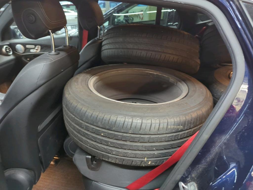 2019 Mercedes-Benz GLC   AWD