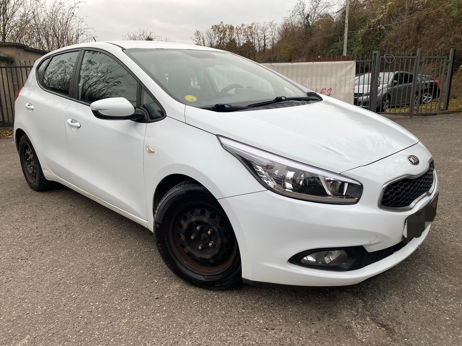 Kia Ceed 1.6 CRDi - Diesel - Manual - 110 hp - 268.187 km 