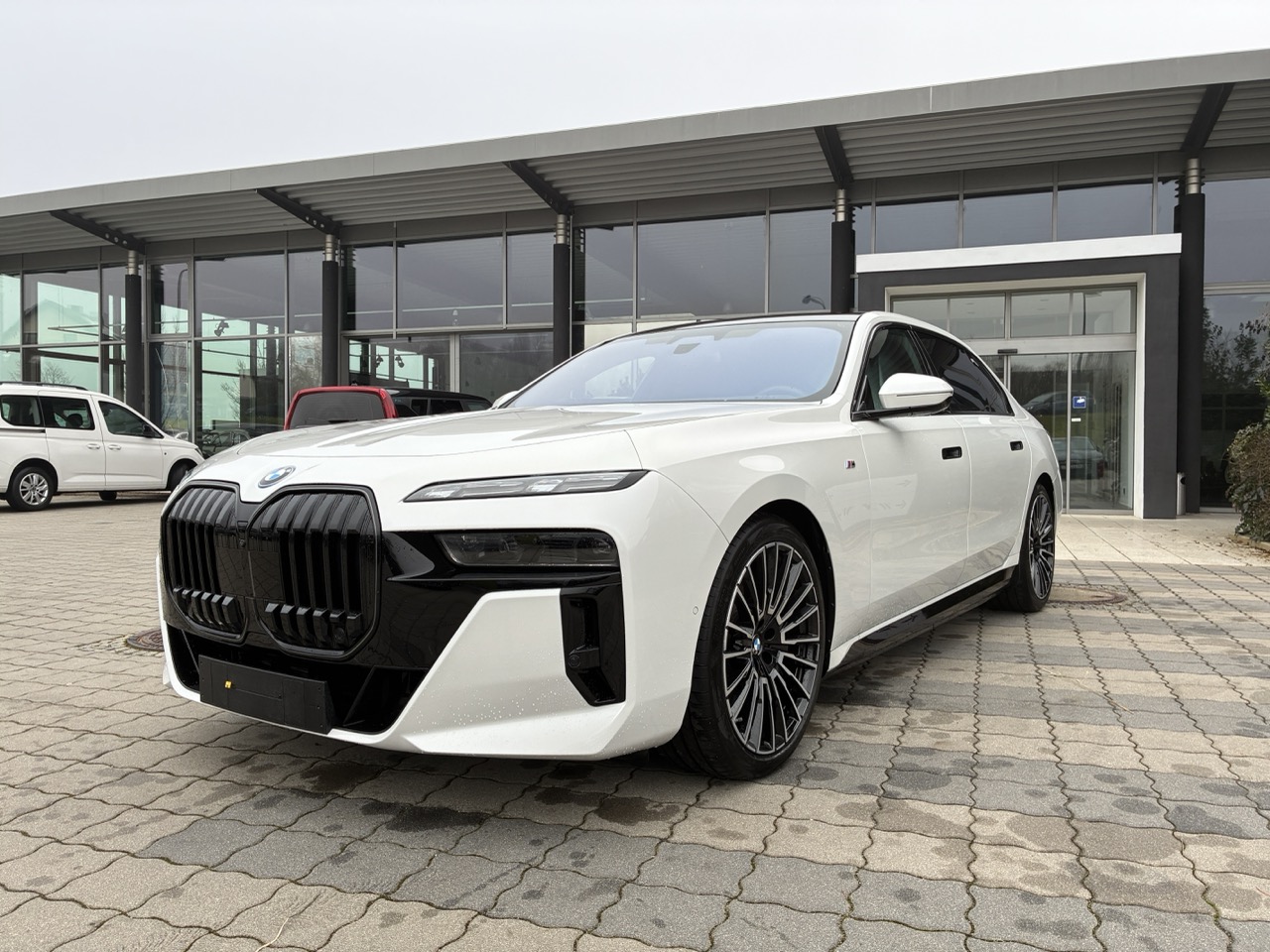 BMW i7 60 M Sport - Electric - Automatic - 544 hp - 14.007 km