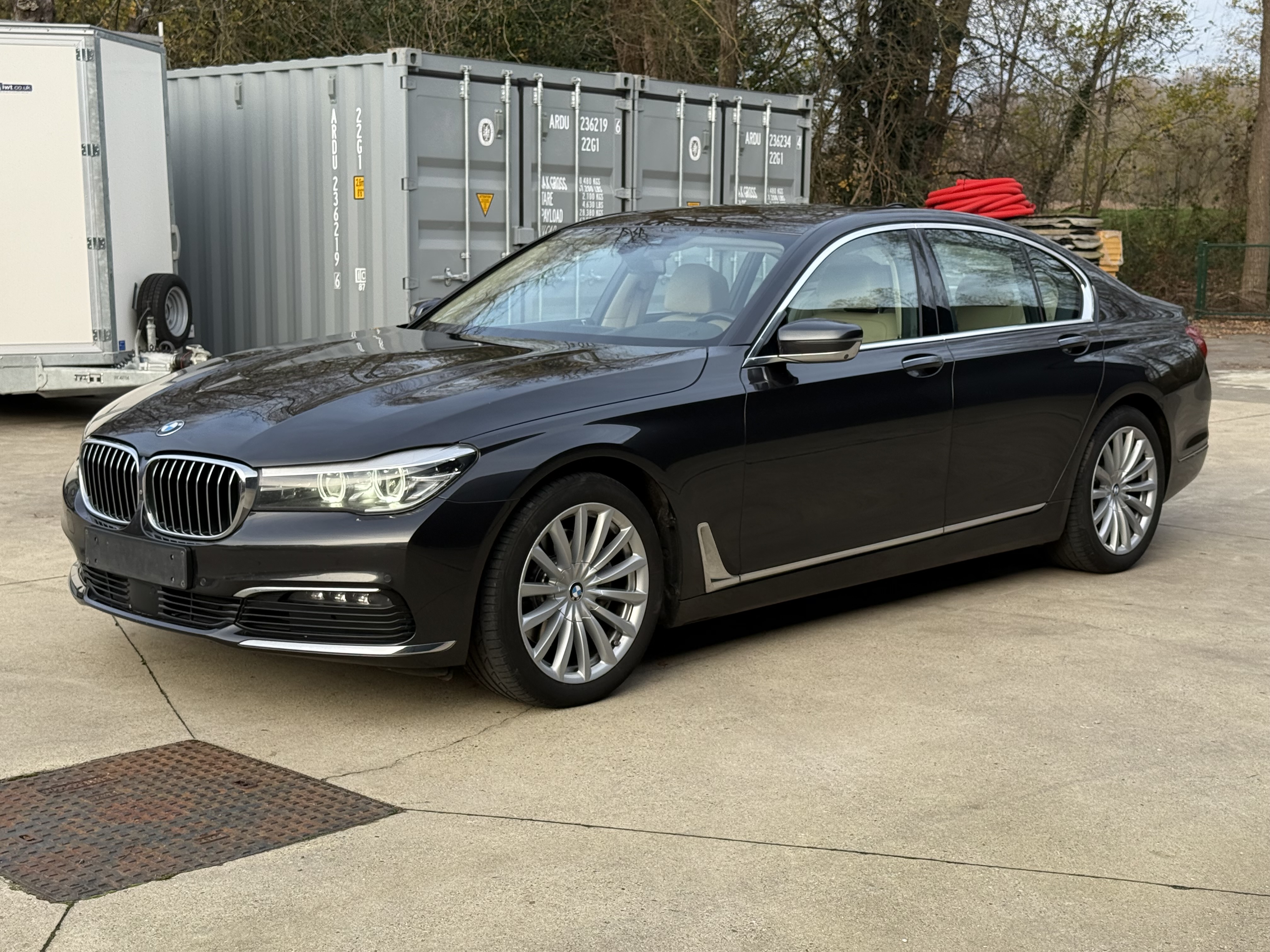 BMW 7 Series 730d - Diesel - Automatic - 265 hp - 216.437 km