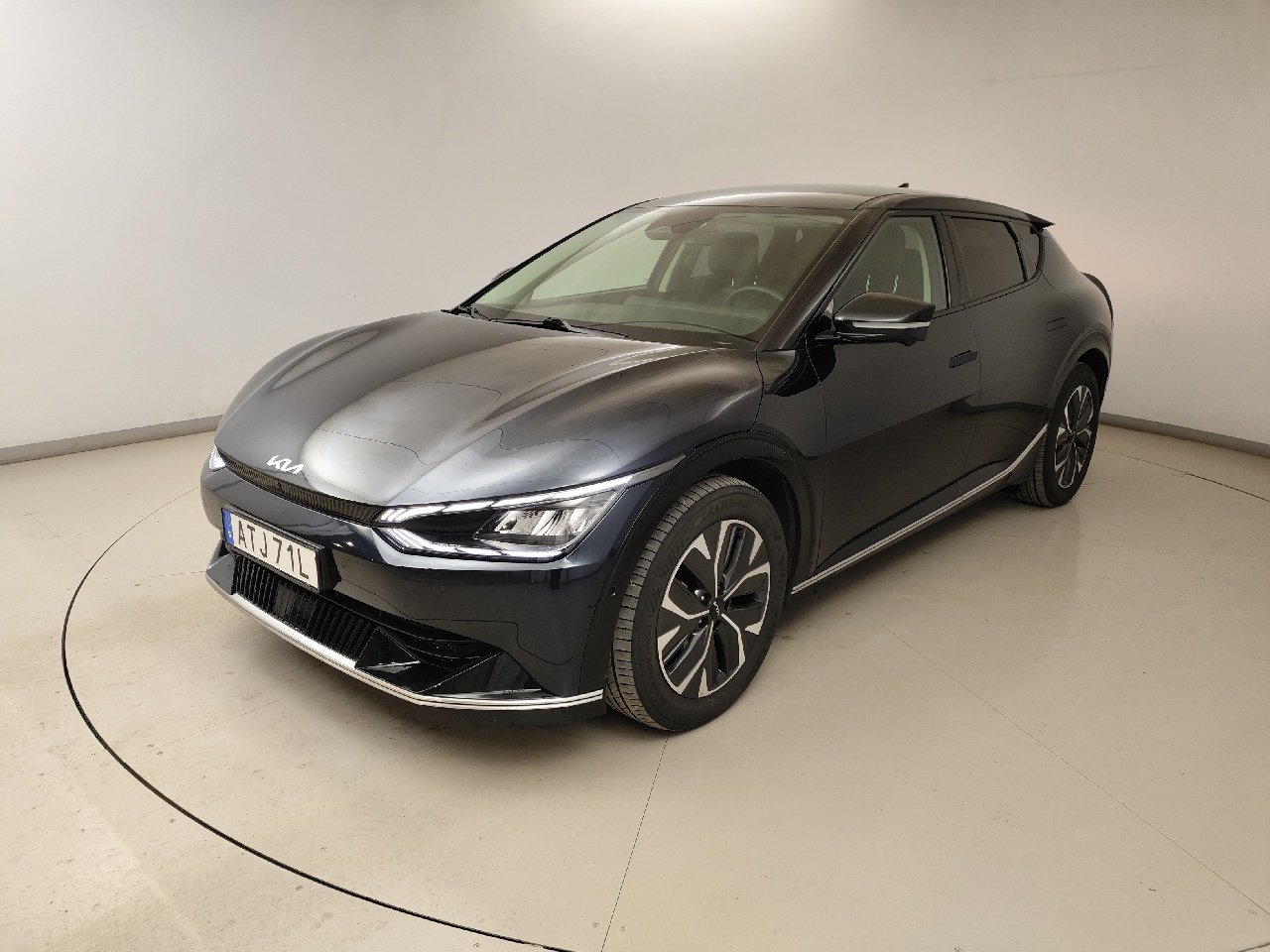 Kia EV6 74 kWh - AWD - Electric - Automatic - 325 hp - 128.034 km