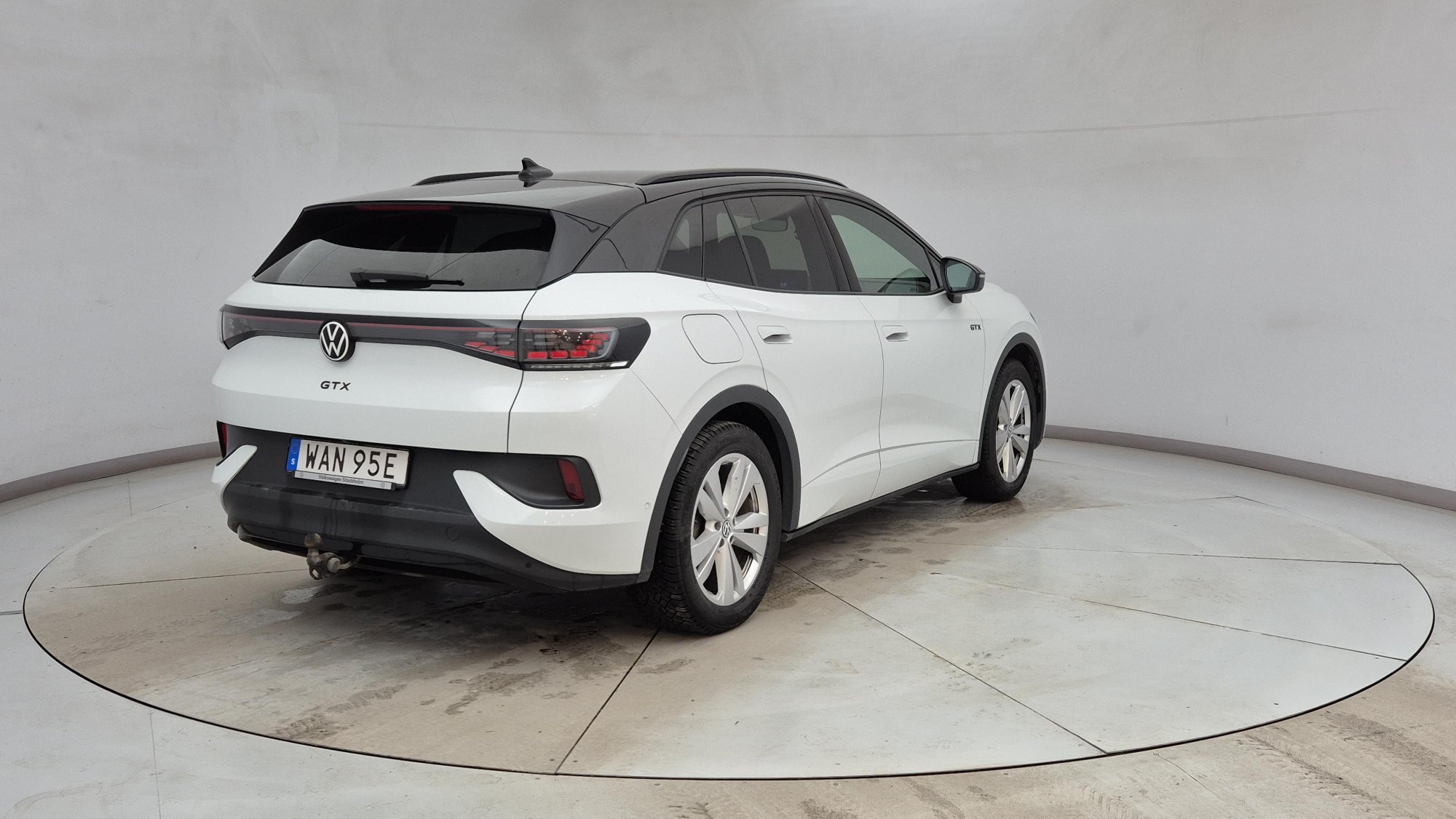 Volkswagen ID.4 GTX - 4Motion - Electric - Automatic - 299 hp - 55.766 km