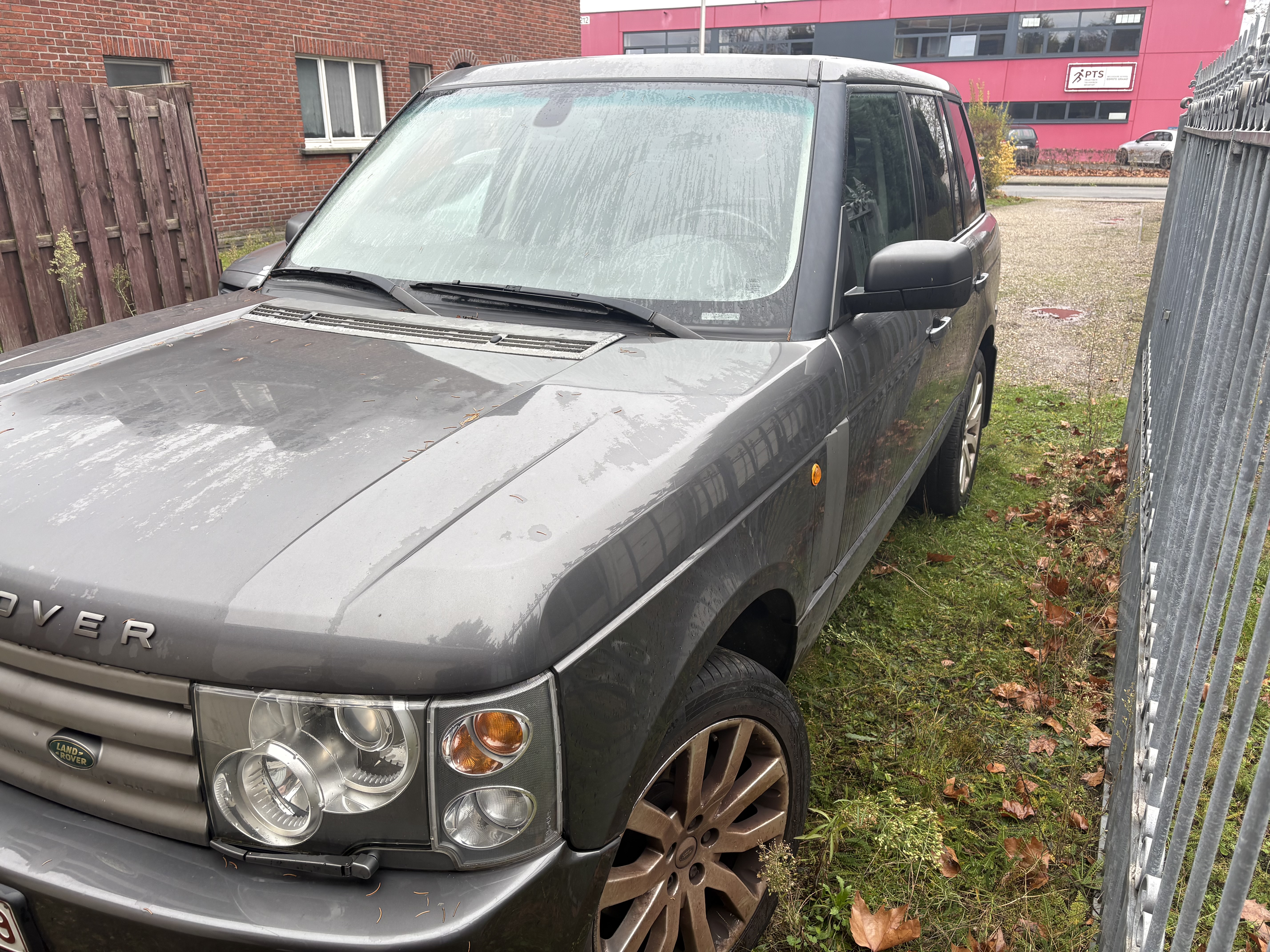Land Rover Range Rover 3.0 - AWD - Diesel - Automatic - 176 hp - 298.870 km
