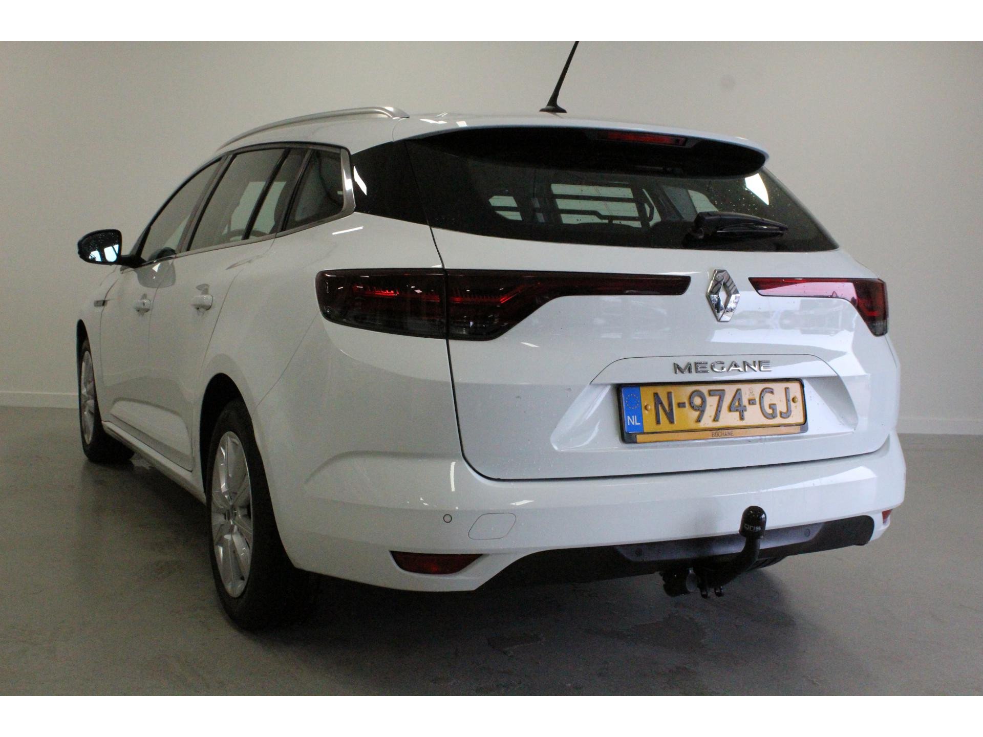 Renault Megane Grandtour 1.0 TCe Zen - Petrol - Manual - 114 hp - 146.638 km
