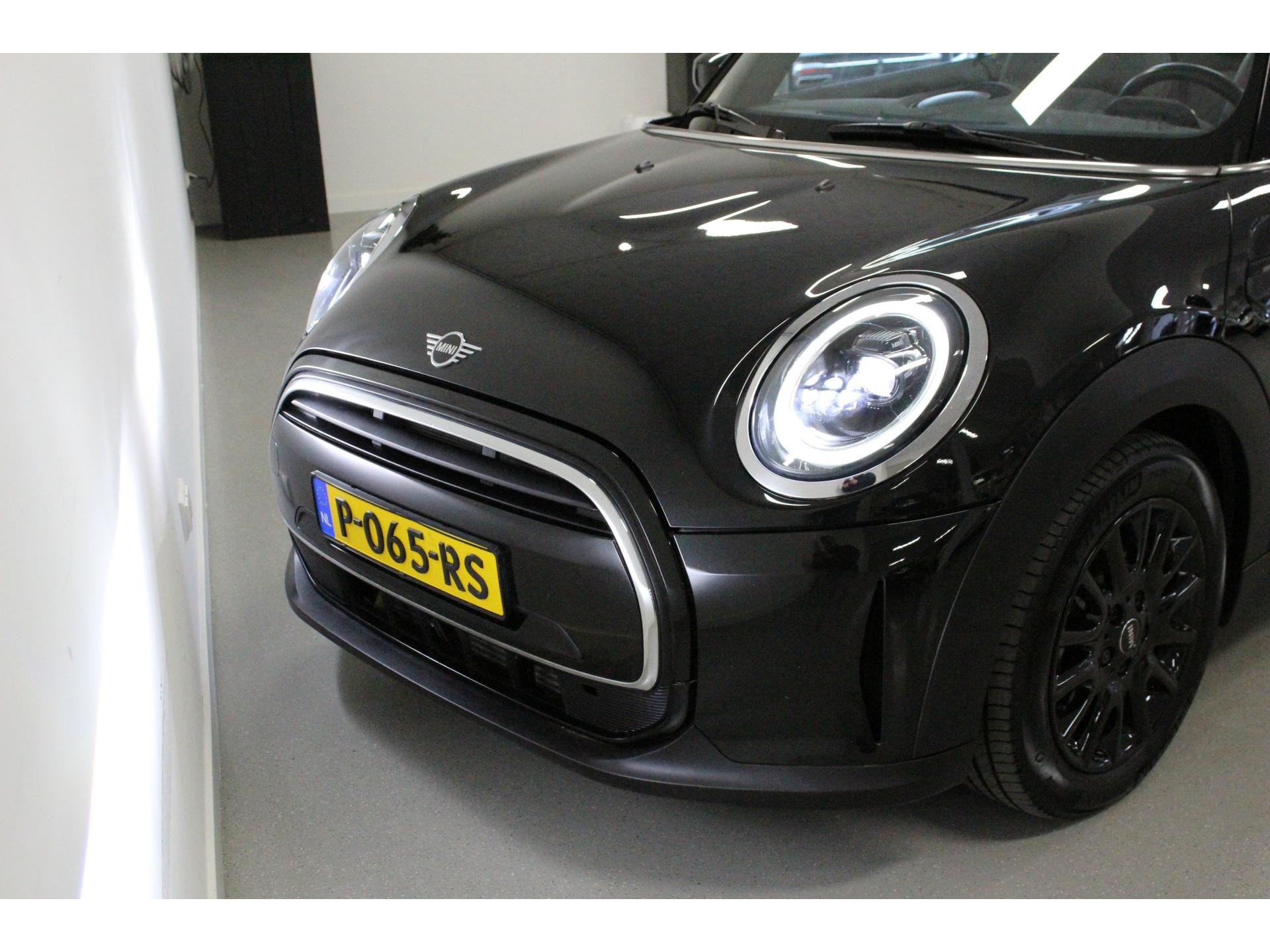 Mini Cabrio Cooper 1.5 Business - Petrol - Manual - 136 hp - 91.917 km