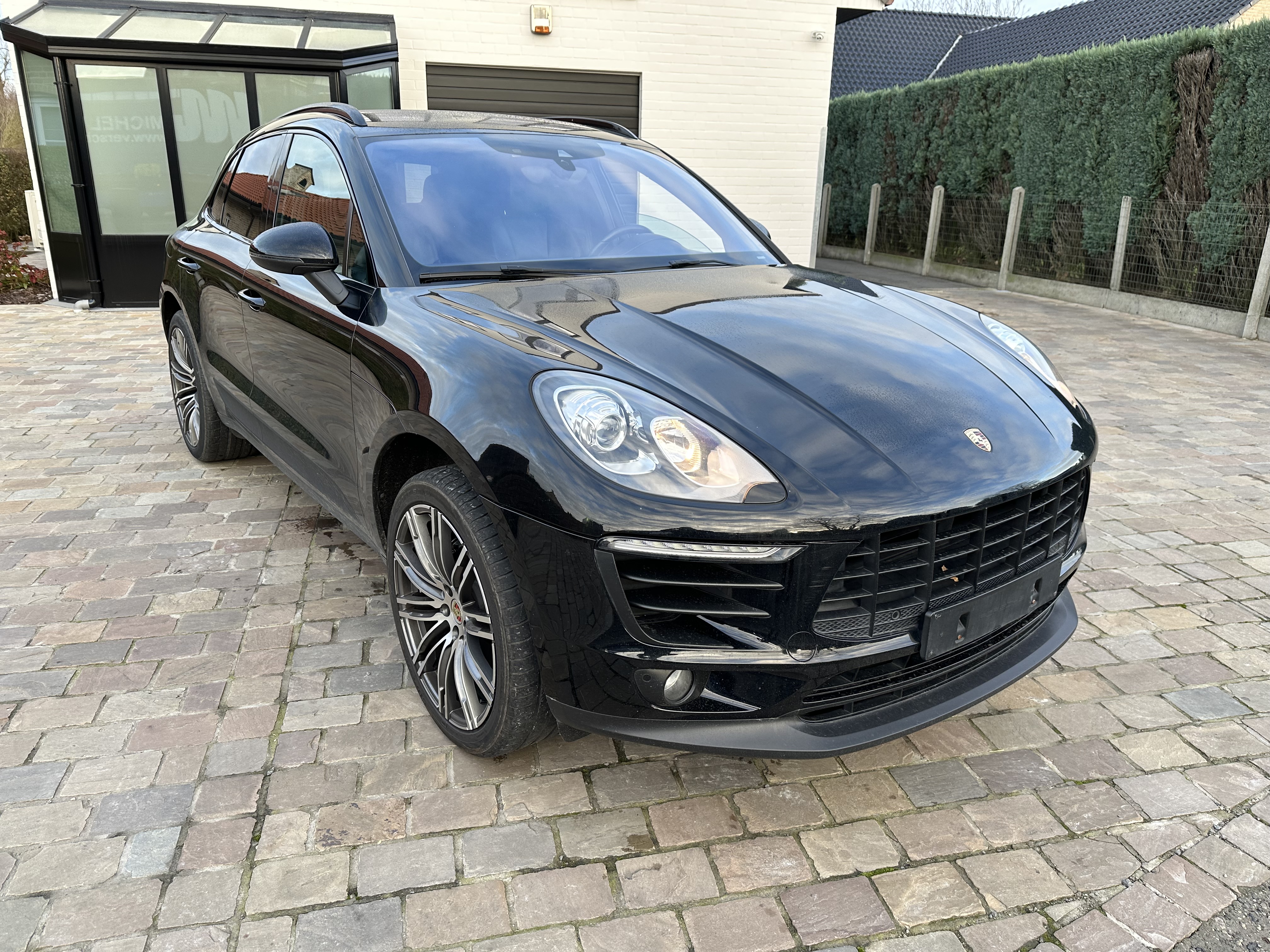2017 Porsche Macan   AWD