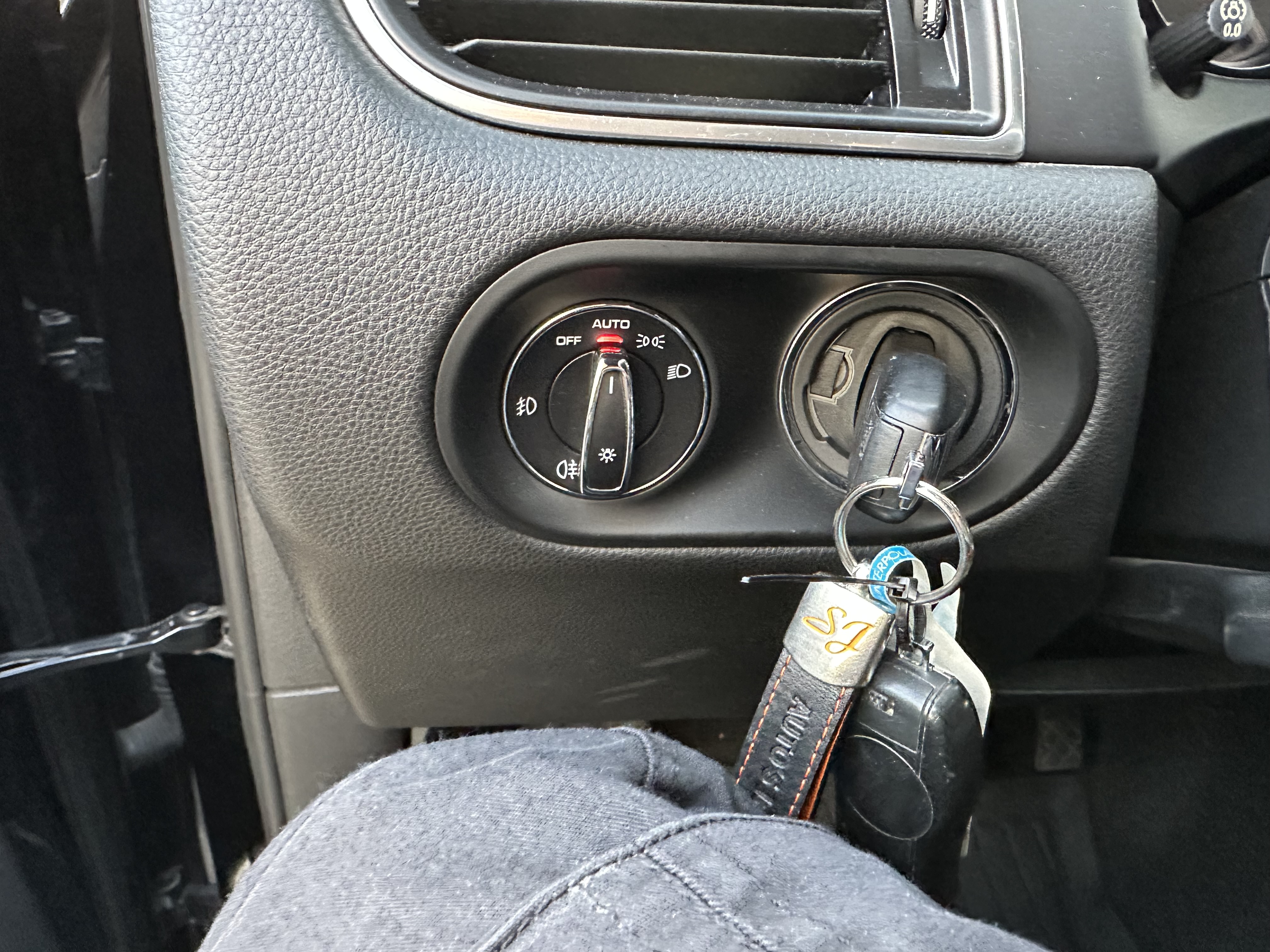 2017 Porsche Macan   AWD