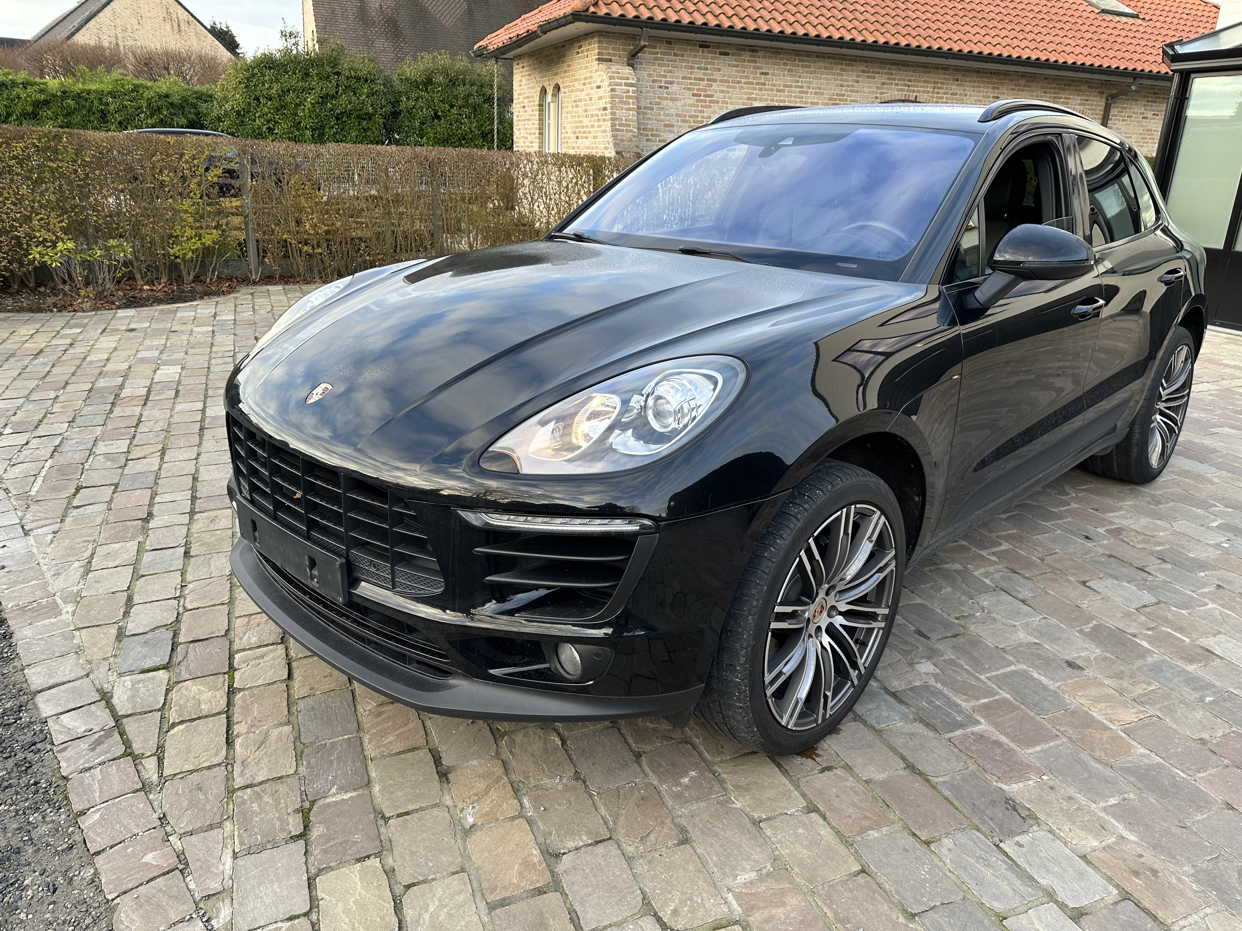 2017 Porsche Macan   AWD