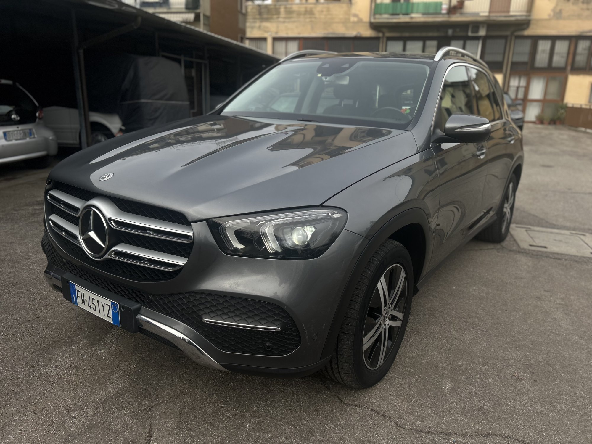 Mercedes-Benz GLE 300d Premium - 4-Matic - Diesel - Automatic - 245 hp - 220.259 km