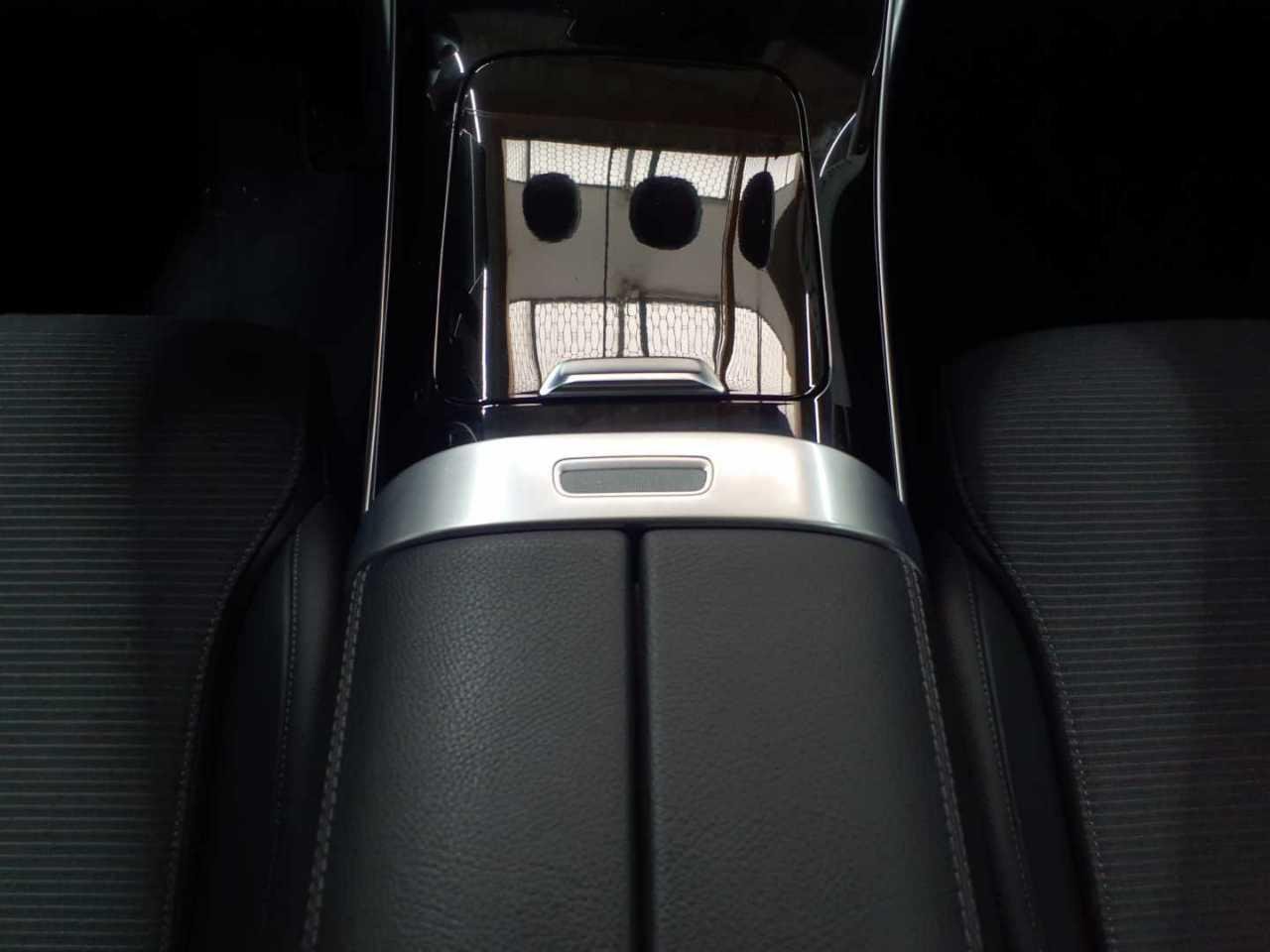 2022 Mercedes-Benz C   