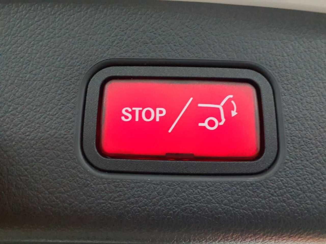 2025 Mercedes-Benz GLC   