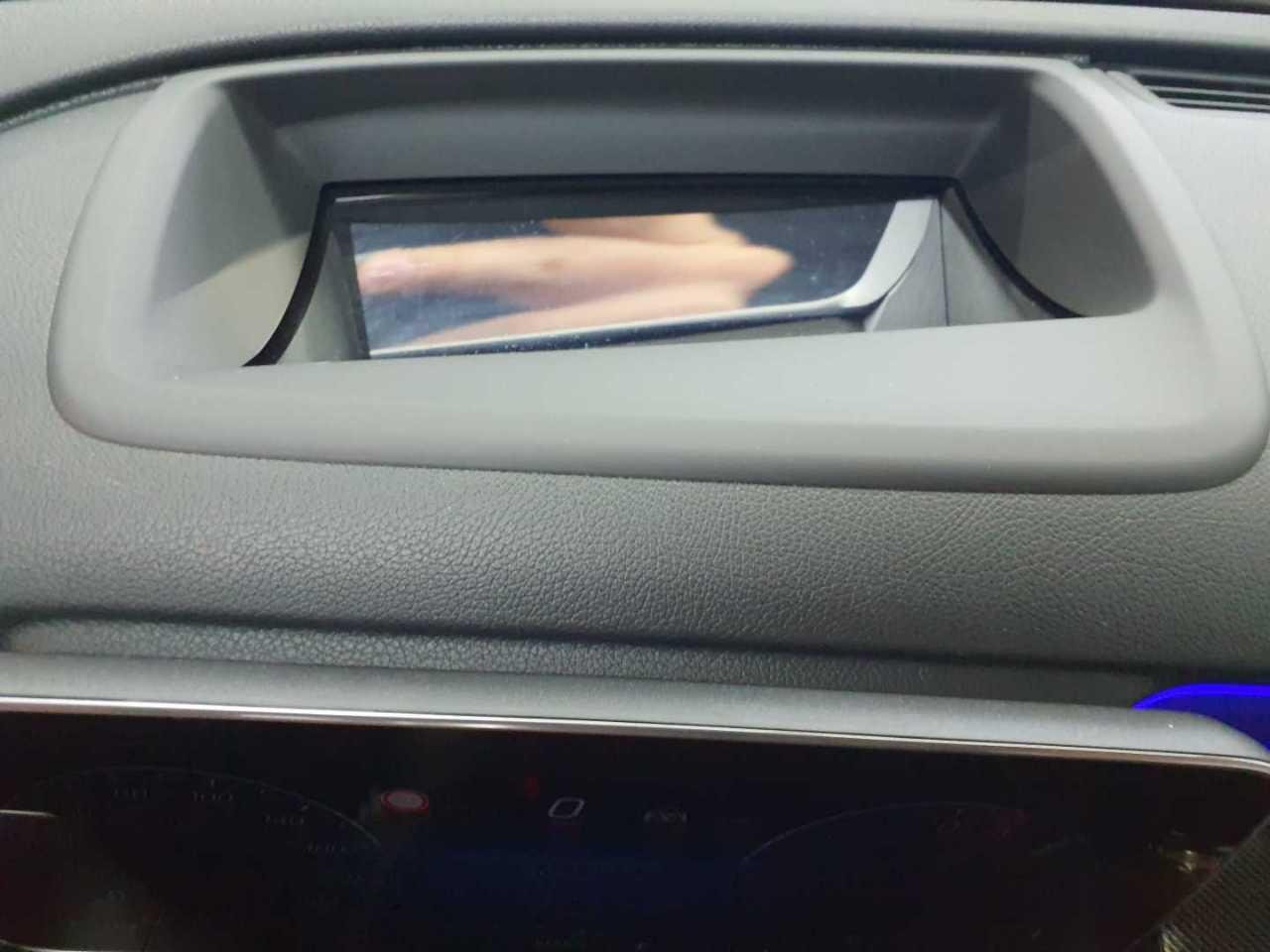 2025 Mercedes-Benz GLC   