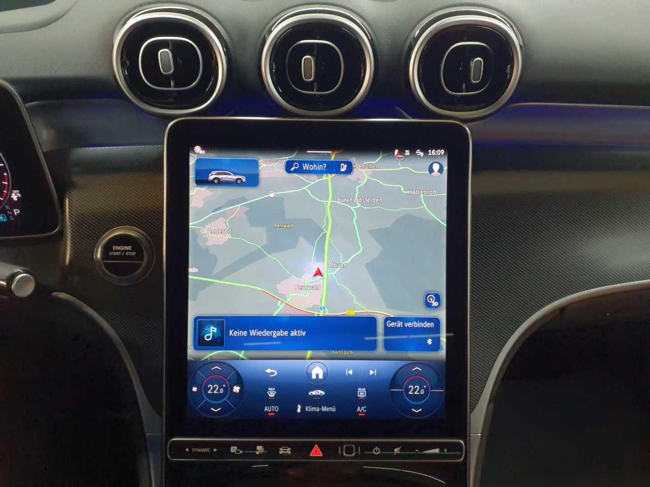 2025 Mercedes-Benz GLC   