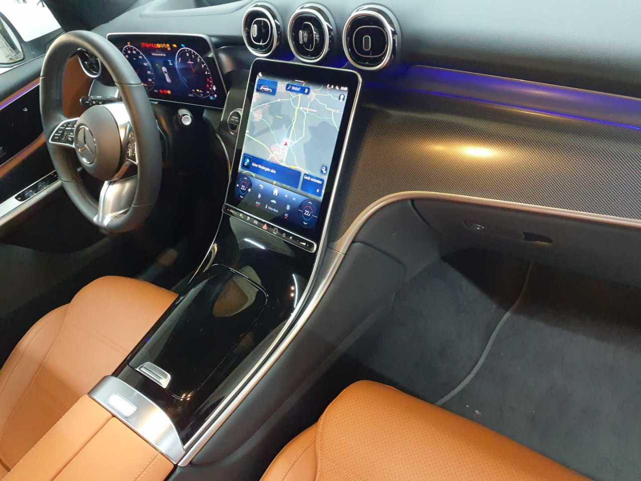 2025 Mercedes-Benz GLC   