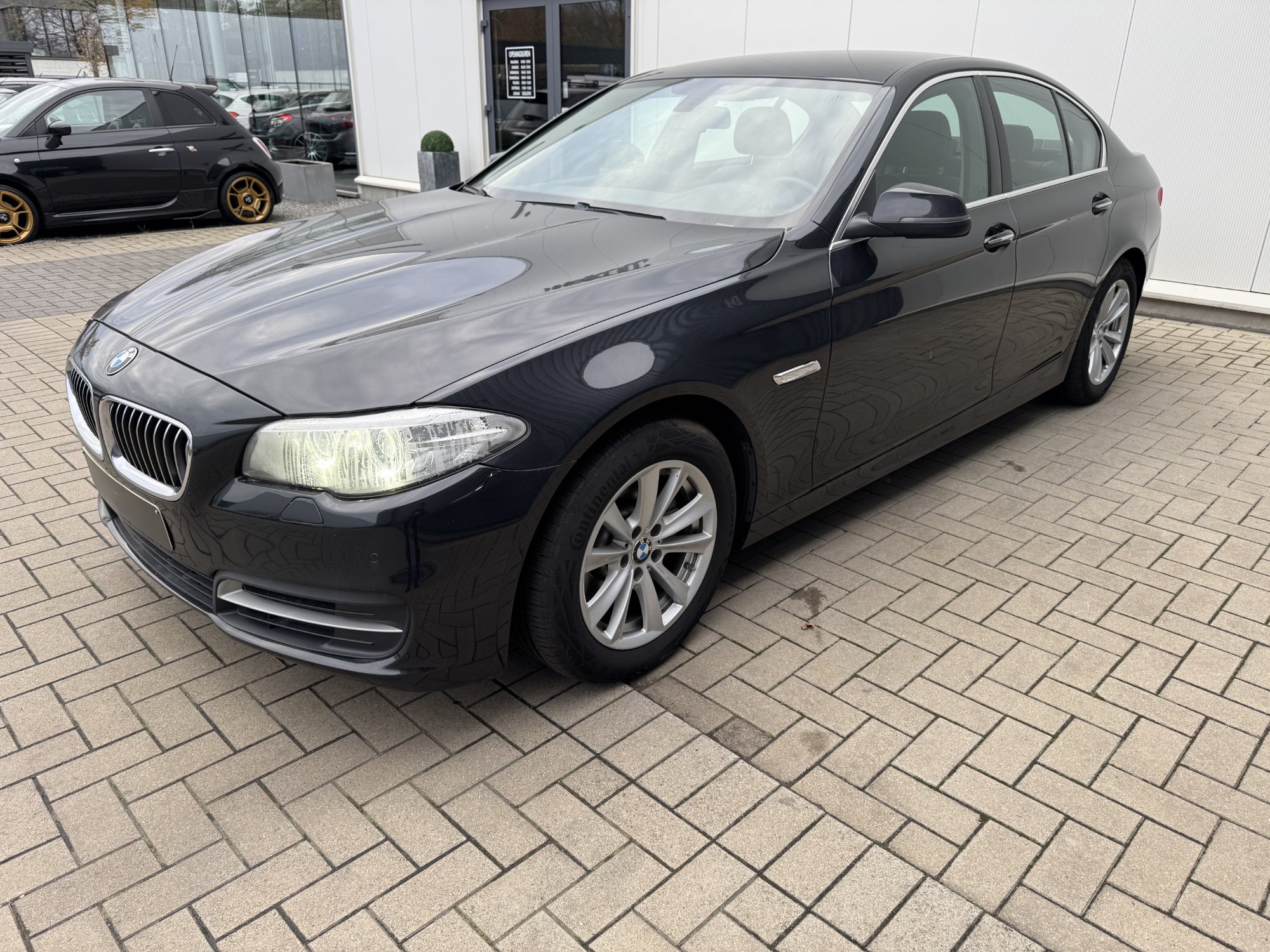 BMW 5 Series 518 Business - Diesel - Automatic - 143 hp - 141.233 km