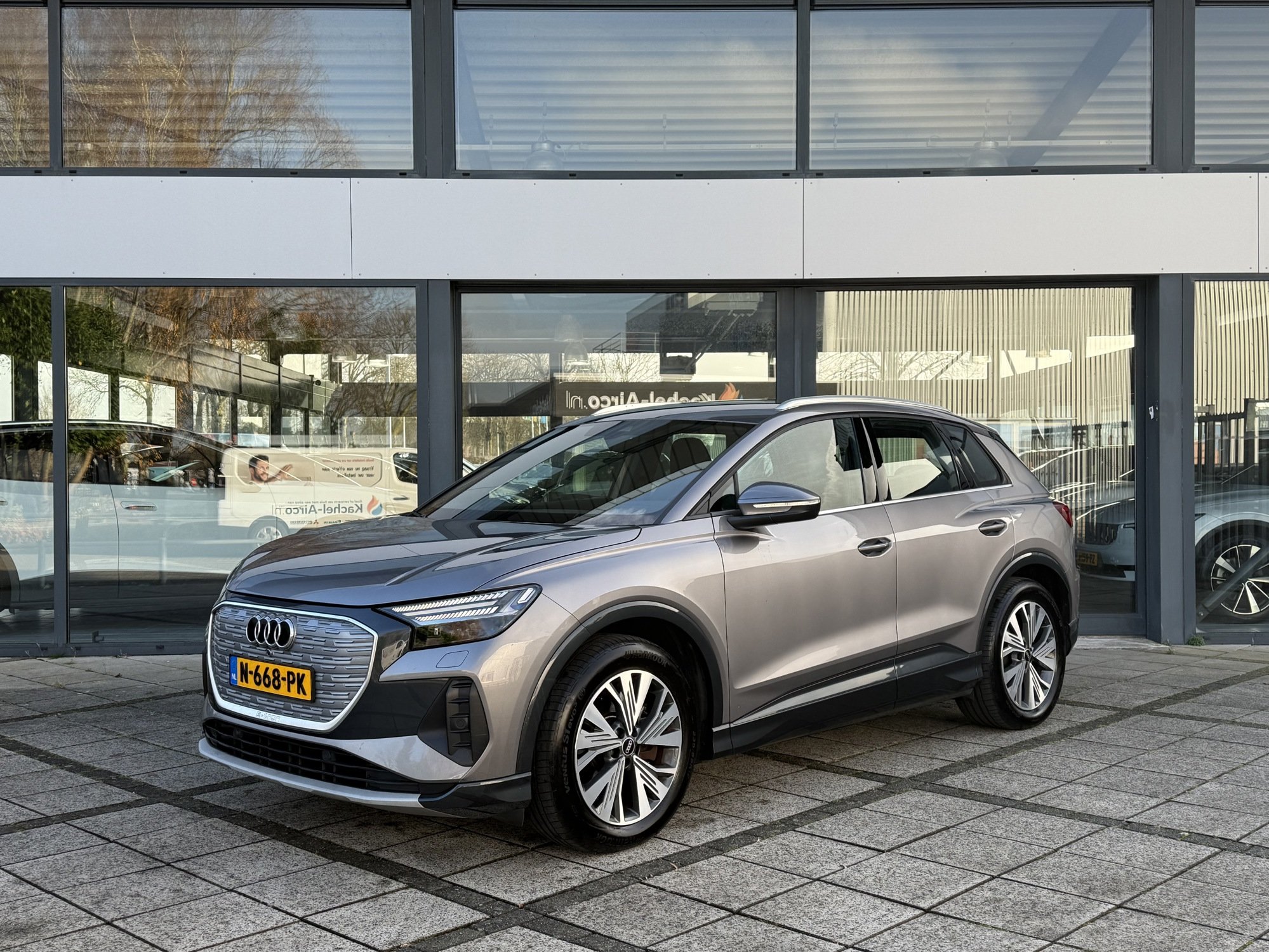 Audi E-tron Q4  40 Advanced - Electric - Automatic - 204 hp - 165.702 km