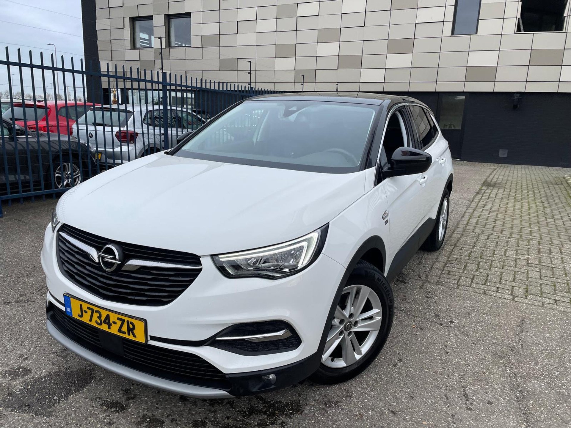 Opel Grandland X 1.2 Edition - Petrol - Manual - 131 hp - 86.837 km