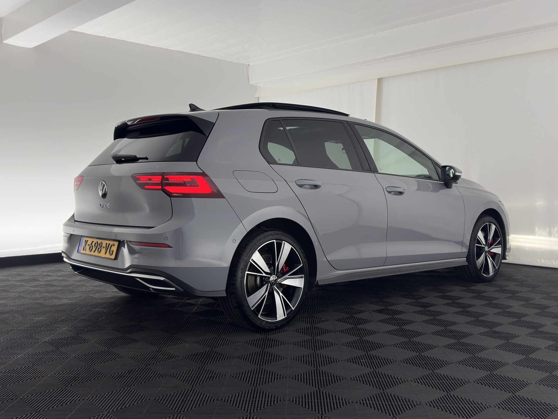 Volkswagen Golf 1.4 - Hybrid - Automatic - 245 hp - 194.094 km