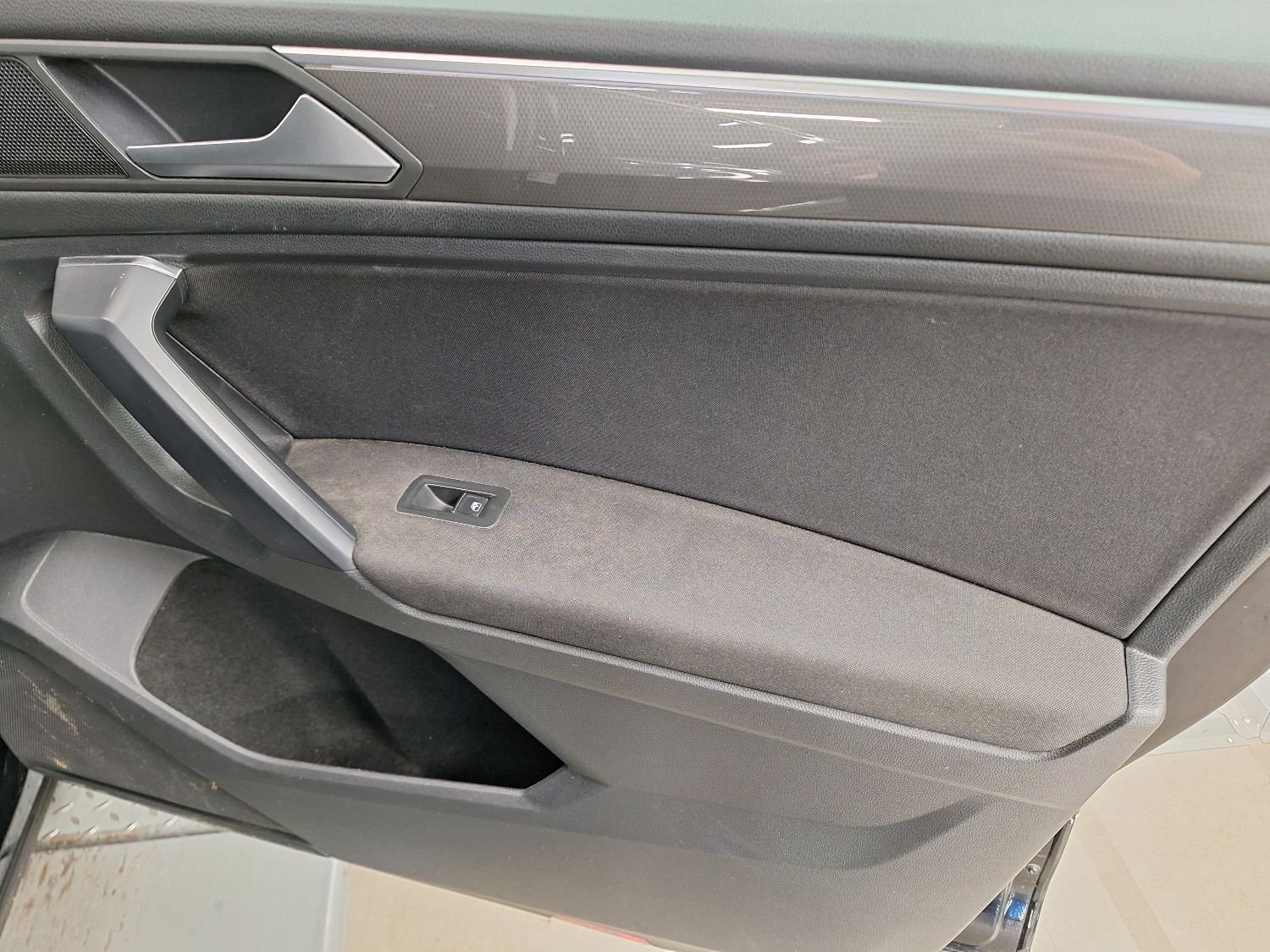 2017 Volkswagen Tiguan   