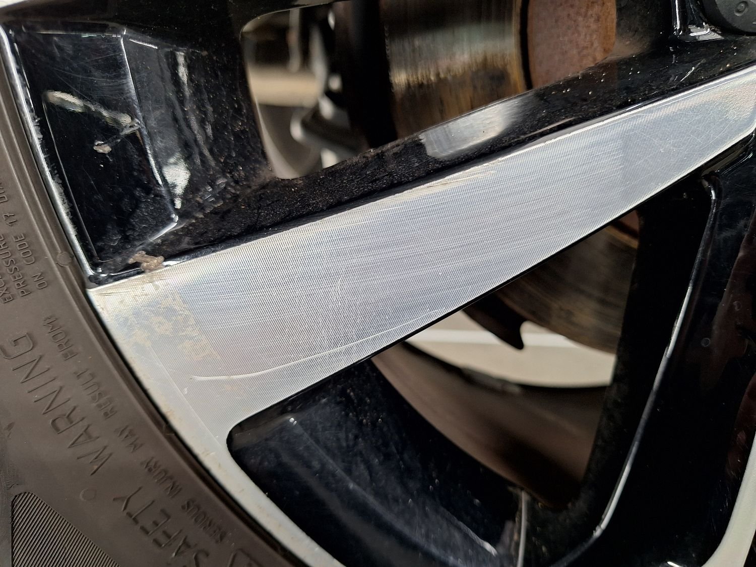 2017 Volkswagen Tiguan   