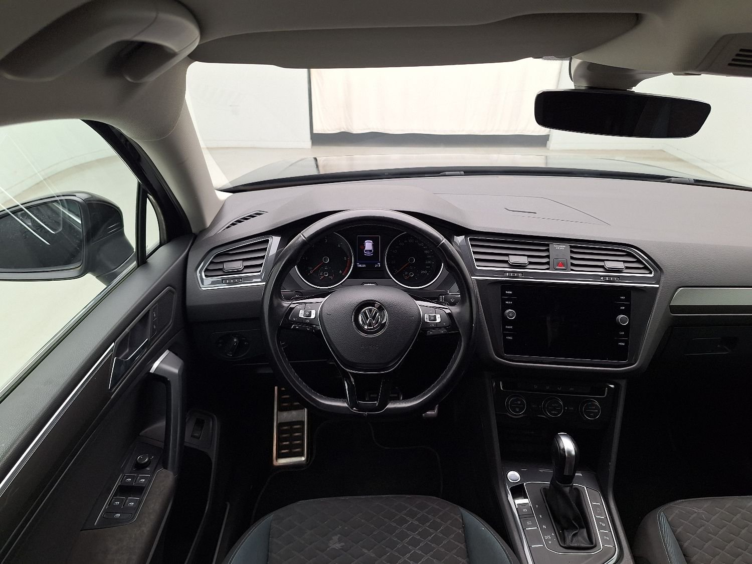 2017 Volkswagen Tiguan   