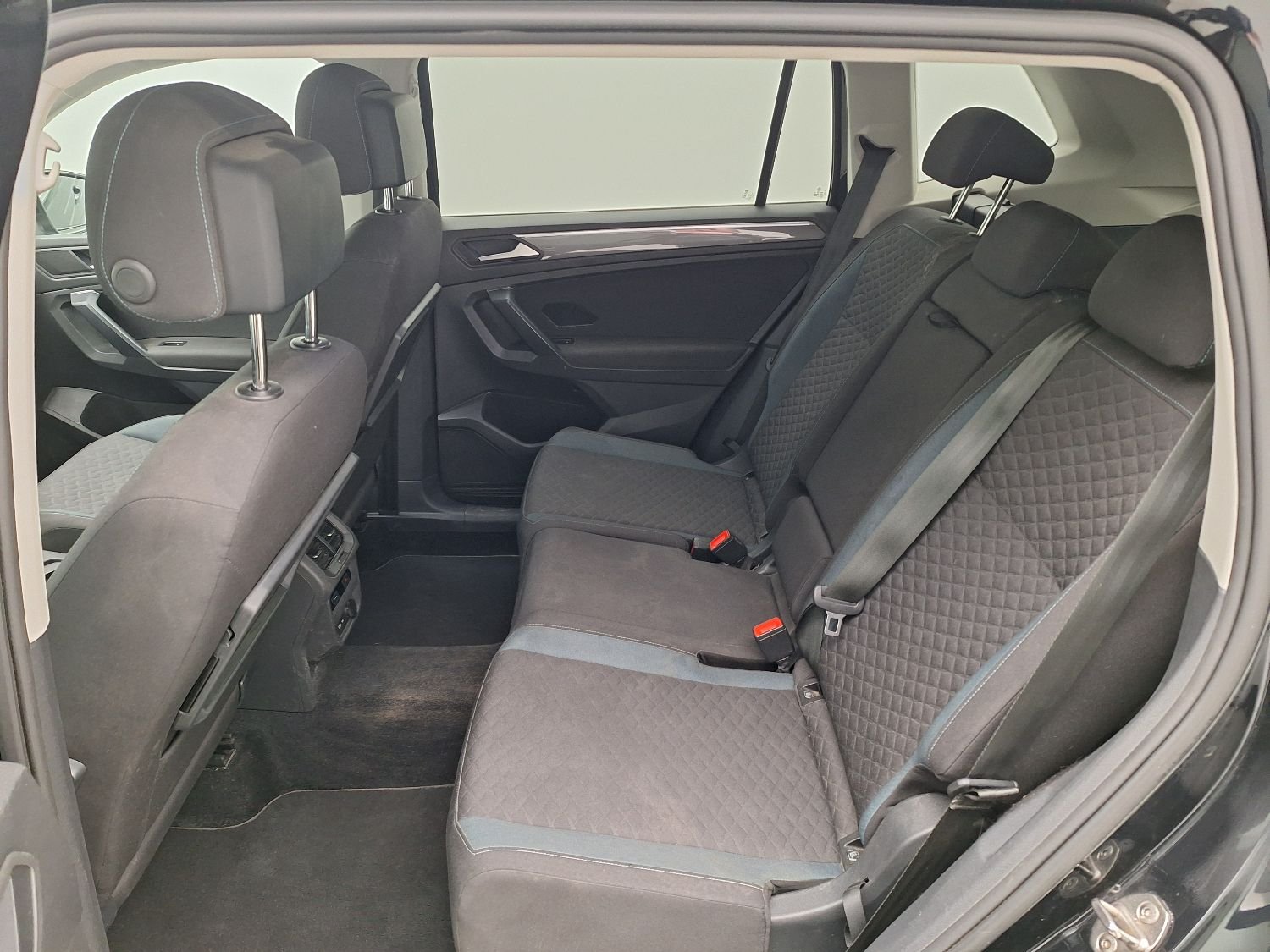 2017 Volkswagen Tiguan   